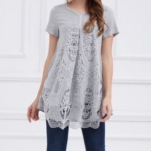 NWT Simply Couture lace tunic top size L